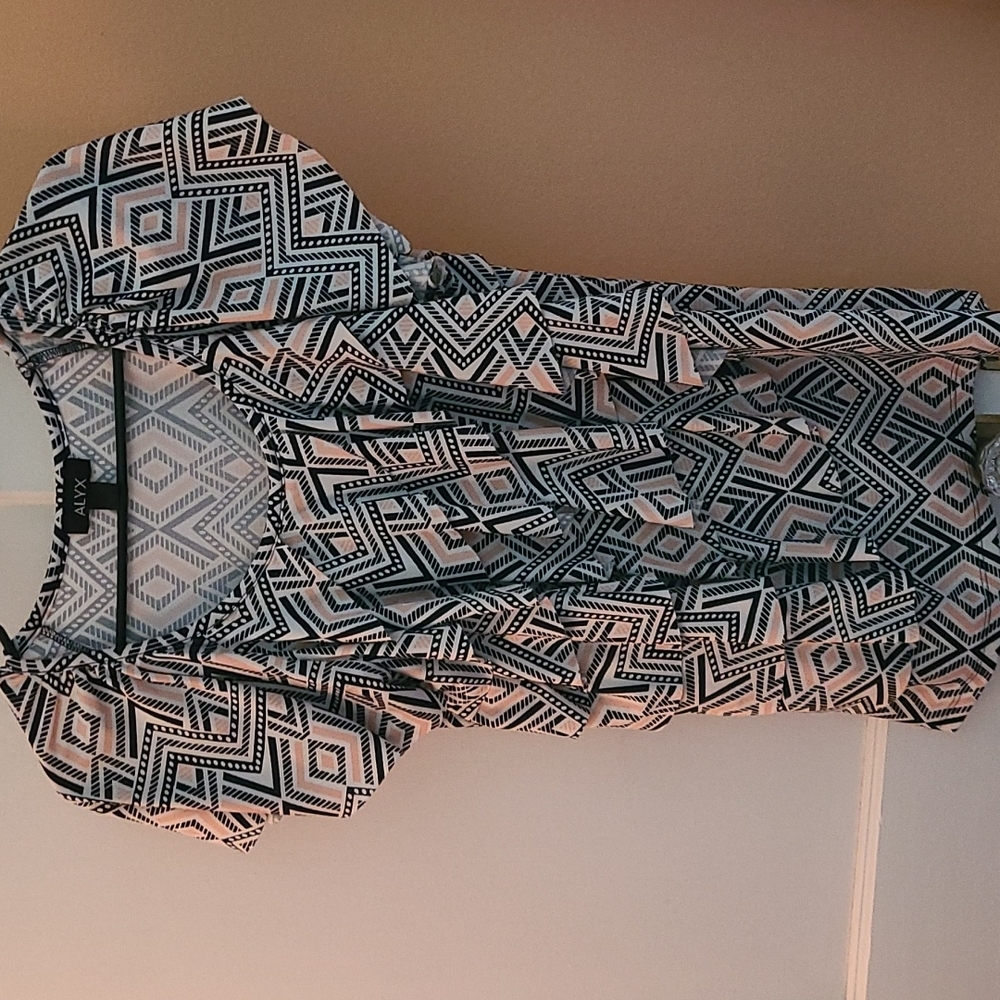Short sleeve top